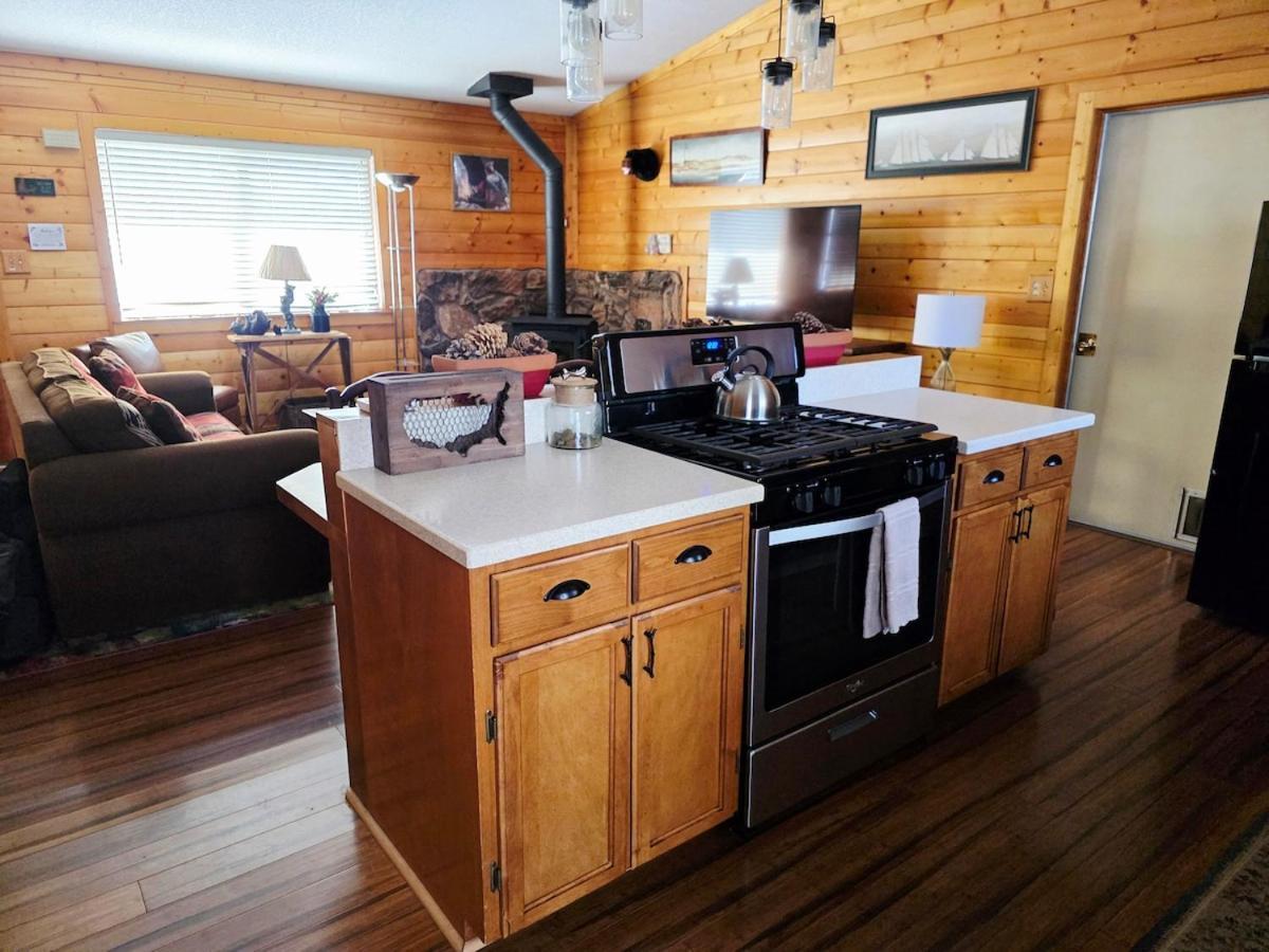 Bear Escapes II Affordable Luxury Cabin Sugarloaf Exterior foto